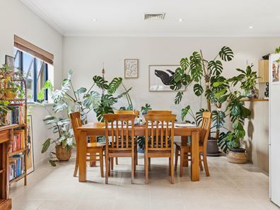 1/136 Robert Street, Como WA 6152