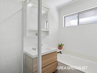33 Ballantine Road, Warwick WA 6024