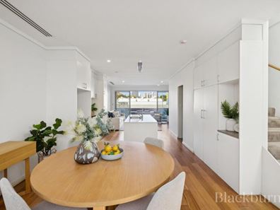 10/2 Braid Street, Perth WA 6000
