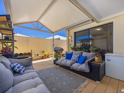 21/11 Serls Street, Armadale WA 6112