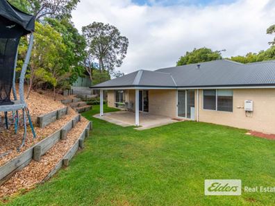 5 Finch Court, Little Grove WA 6330