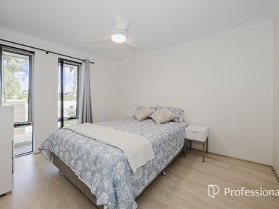 40 Linksman Street, Yanchep WA 6035