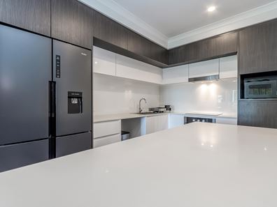 9/180 Bartram Road, Atwell WA 6164