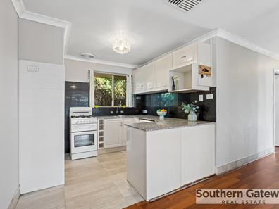 22 Garrett Corner, Parmelia WA 6167