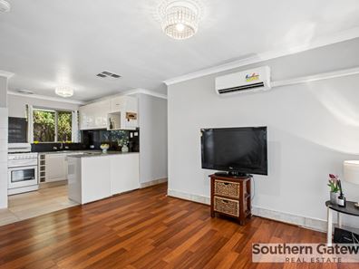 22 Garrett Corner, Parmelia WA 6167