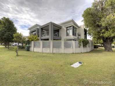 7/2 Vermont Street, Nollamara WA 6061