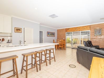 8 Toledo Street, Cervantes WA 6511