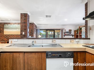 12 Tandina Way, Kingsley WA 6026