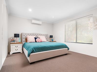 7 Flavio Crescent, Wandina WA 6530