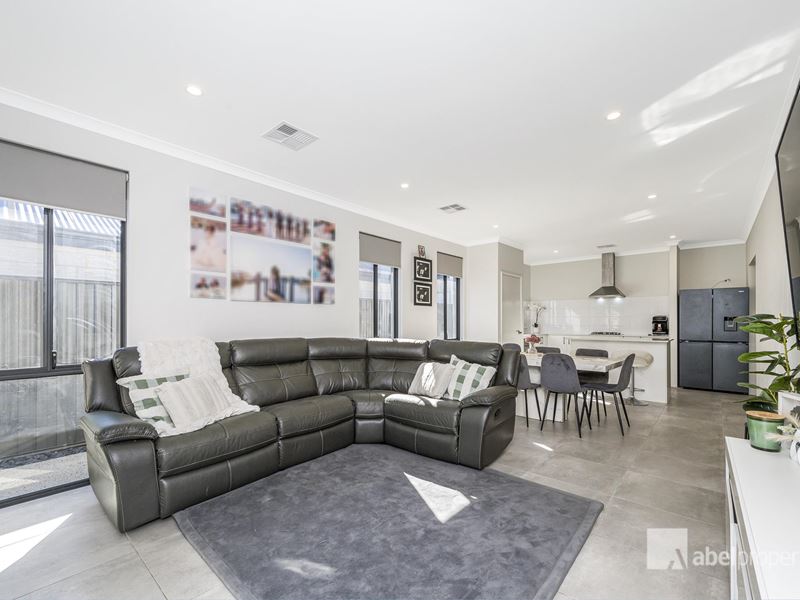 14 Hayeswater Street, Aveley WA 6069
