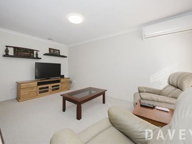 2/89 Calais Road, Scarborough WA 6019