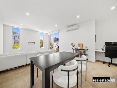 35/10 Hawksburn Road, Rivervale WA 6103