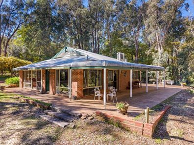 230 Holyoake Road, Dwellingup WA 6213