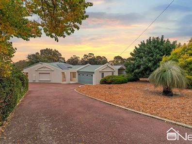 12 Waterside Pass, Byford WA 6122