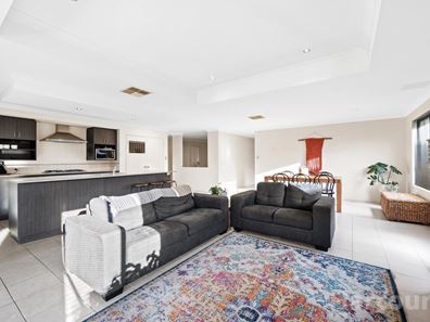 61 Karon Vista, Halls Head WA 6210