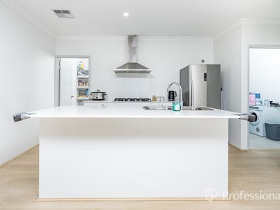 7 Serene Way, Yanchep WA 6035