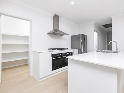 7 Serene Way, Yanchep WA 6035