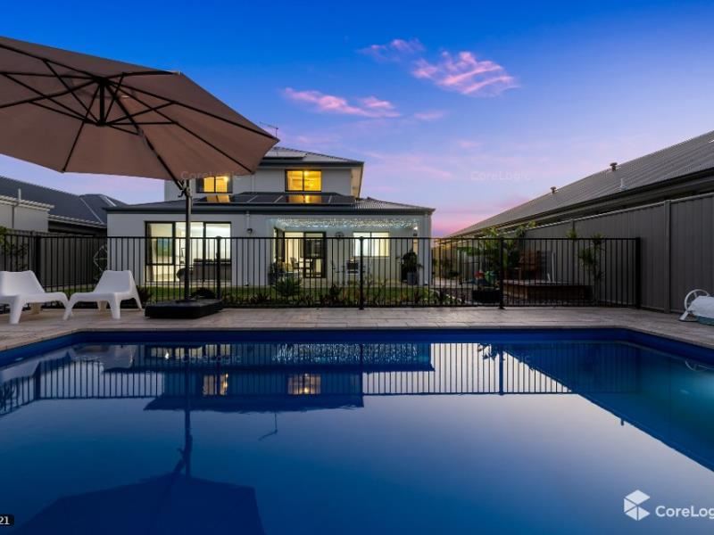 47 McAllister Boulevard, Clarkson
