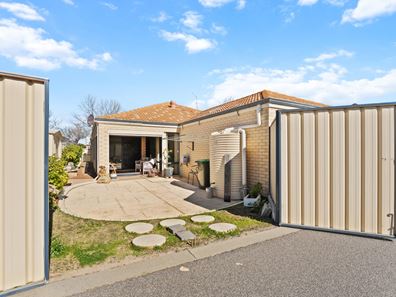 20 Spindrift Blvd, Rockingham WA 6168