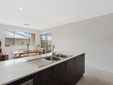 5 Mayflower Avenue, Alkimos WA 6038