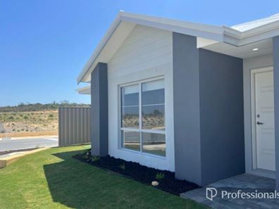 32 Bridgewater Approach, Yanchep WA 6035