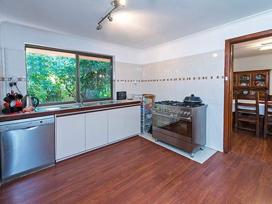 38 Collett Way, Leeming WA 6149
