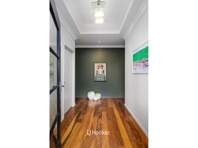 27 Naroona Drive, Dalyellup WA 6230