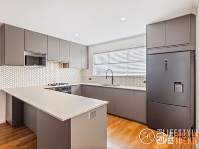 29 Toulon Circle, Mindarie WA 6030