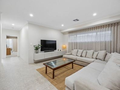 8 Wyndham Way, Yokine WA 6060