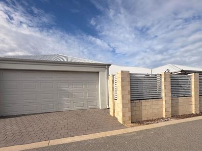 6 Moonlight Court, Huntingdale WA 6110