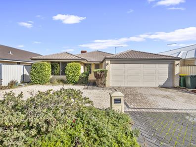 12 Longmeadow Vista, Meadow Springs WA 6210