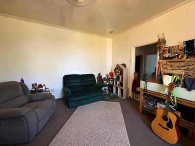 397 Albany Highway, Orana WA 6330