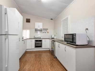 72 North Terrace, Boulder WA 6432