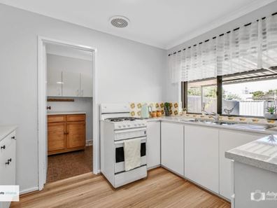 33 Danbury Crescent, Girrawheen WA 6064
