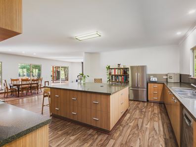 138 Plackett Drive, Pemberton WA 6260
