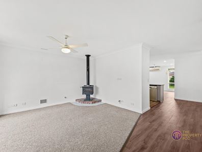 10 Bunda Place (House), Waikiki WA 6169