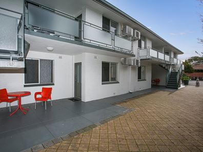 8/144 Central Avenue, Inglewood WA 6052