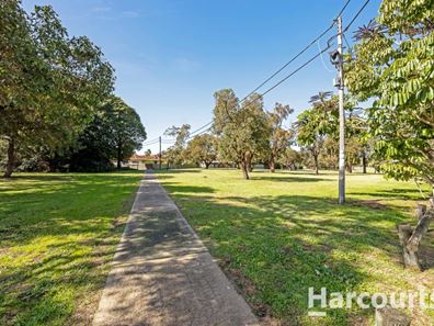 9 Woonan Street, Wanneroo WA 6065