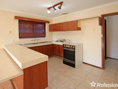 20B Leach Avenue, Riverton WA 6148