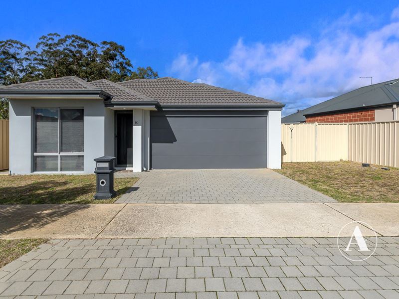 16 Windom Road, Haynes WA 6112
