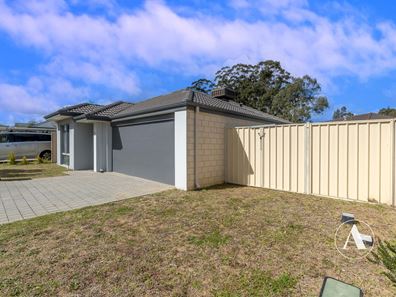 16 Windom Road, Haynes WA 6112