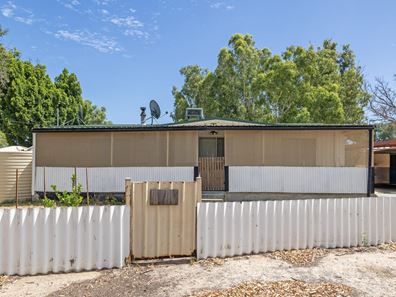 6 Clark Place, Eneabba WA 6518