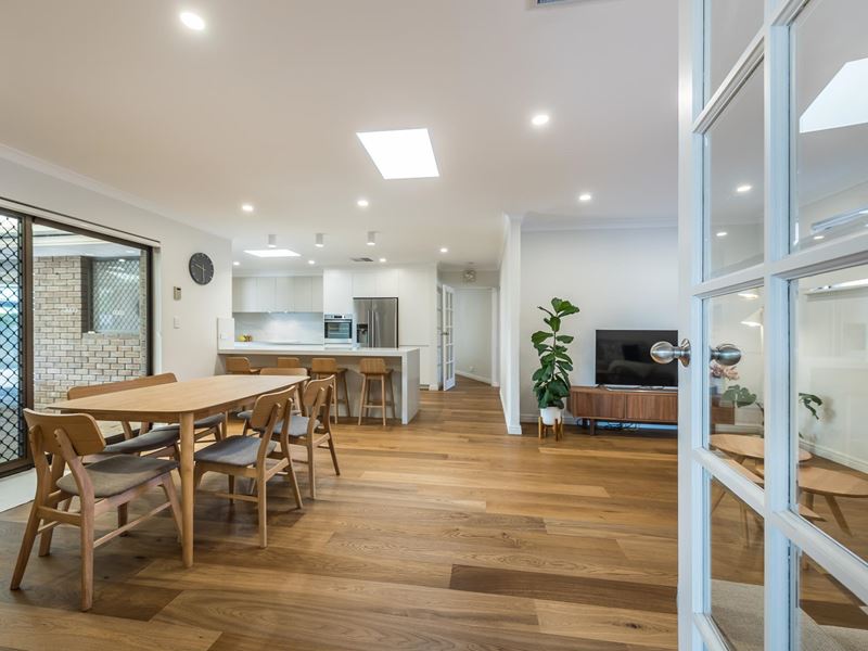 9 Highbridge Way, Karrinyup WA 6018