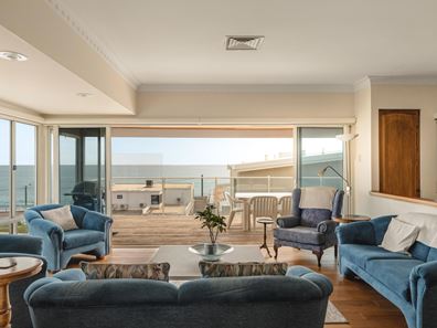 14 Beach Road, Watermans Bay WA 6020