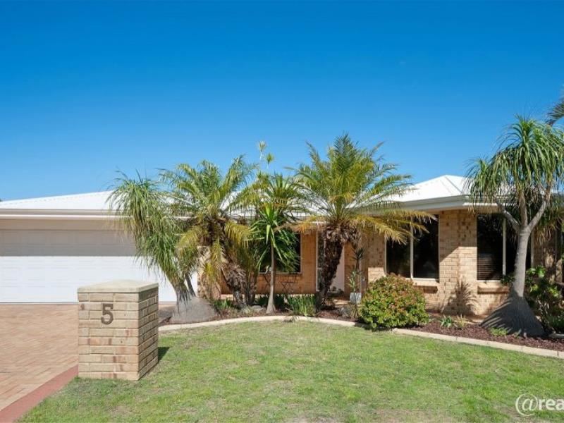 5 Sulphur Cove, Stratton