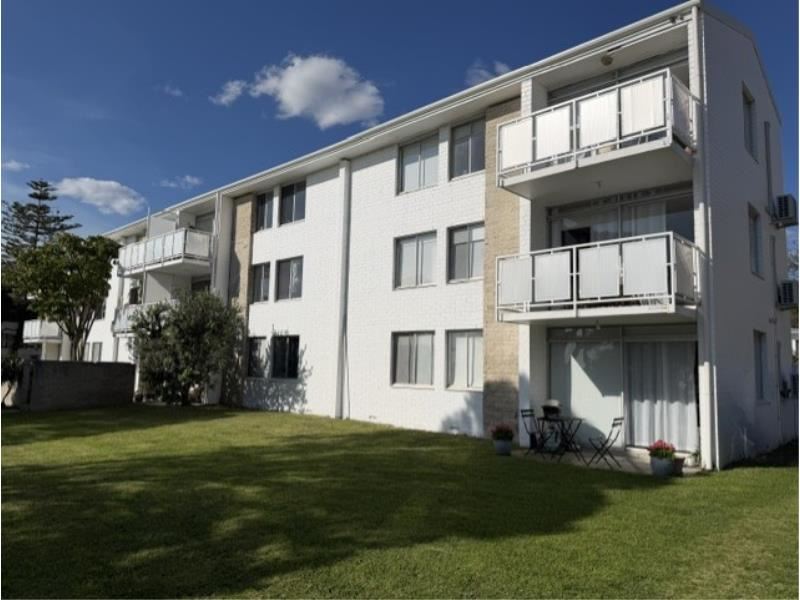 6/18 avonmore, Cottesloe WA 6011