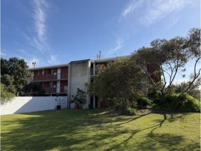 6/18 avonmore, Cottesloe WA 6011