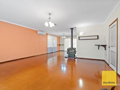 15 Crusader Drive, Thornlie WA 6108