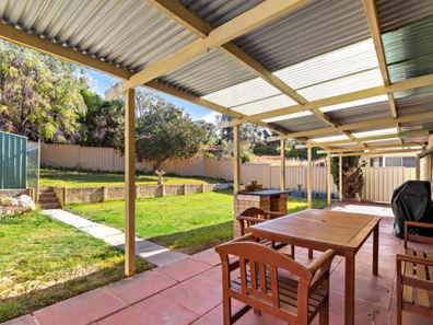 9 Yalgorup Court, Preston Beach WA 6215