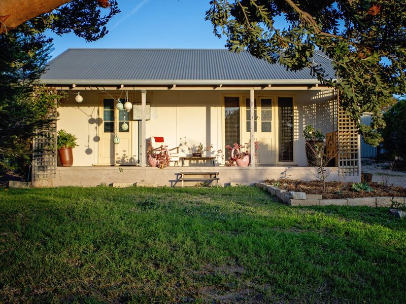 31 Chambers Street, Hopetoun WA 6348